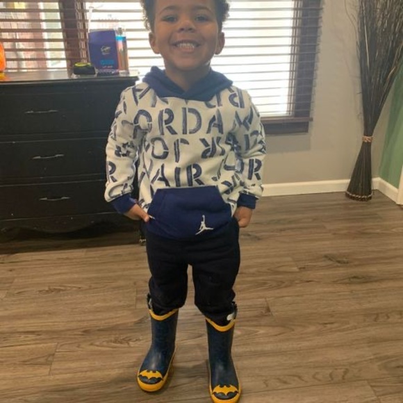 Meet your Posher, Trina - Picture 1 of 1